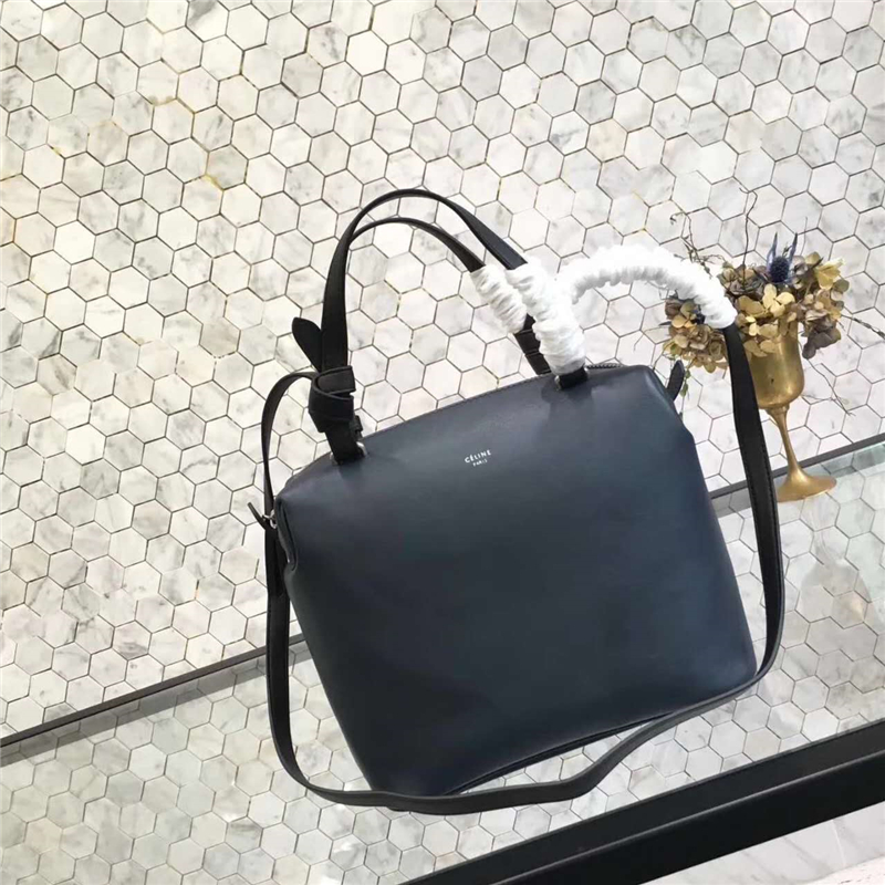 Celine賽琳 Celine Soft Cube 光滑小牛皮 手提斜挎包 藏青色