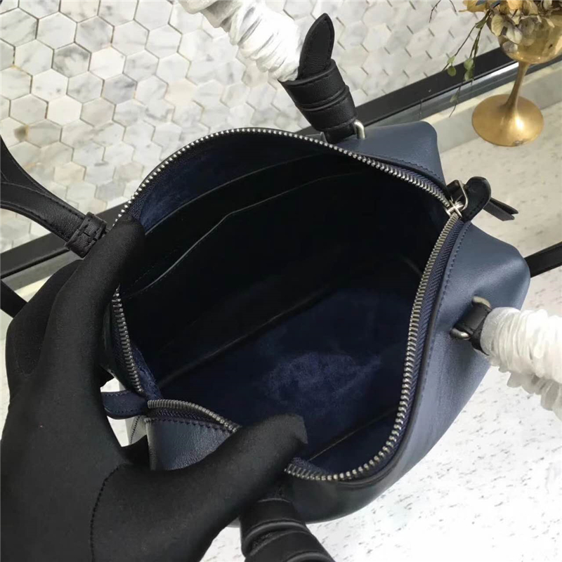 Celine賽琳 Celine Soft Cube 光滑小牛皮 手提斜挎包 藏青色