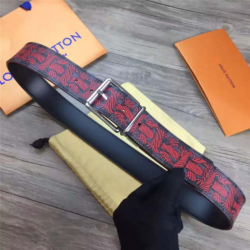 M9331 LV 路易威登 專柜經(jīng)典款 麻繩印花 不銹鋼針扣 休閑皮帶 紅色