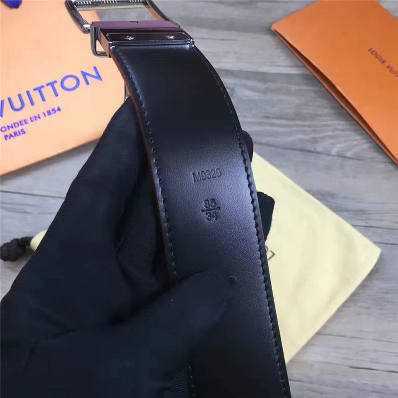 M9331 LV 路易威登 專柜經(jīng)典款 麻繩印花 不銹鋼針扣 休閑皮帶 紅色