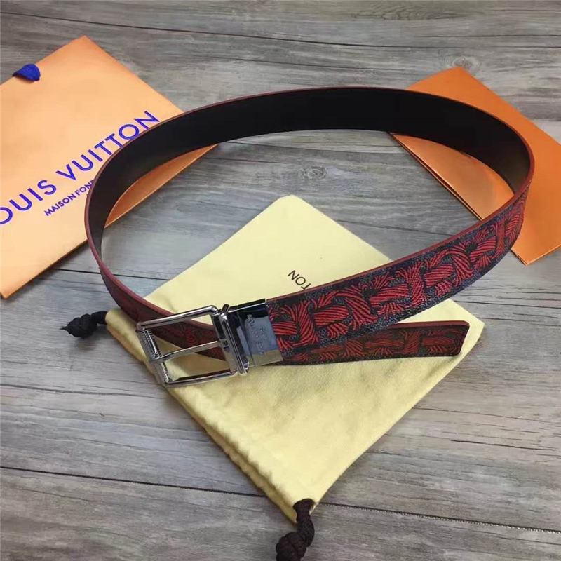M9331 LV 路易威登 專柜經(jīng)典款 麻繩印花 不銹鋼針扣 休閑皮帶 紅色