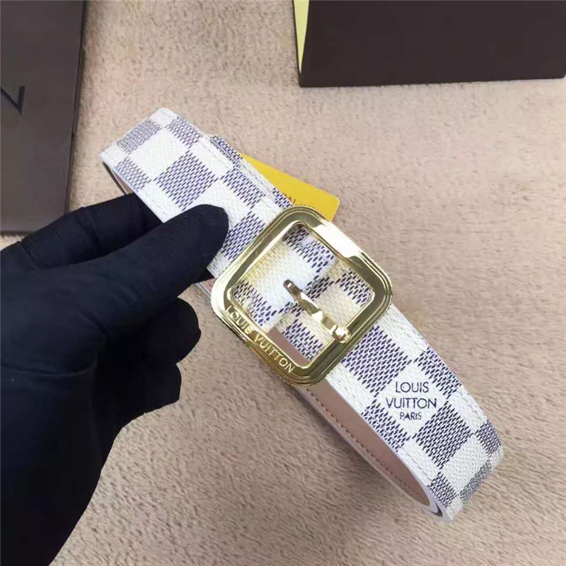 LV 路易威登 專柜新品 經典白棋盤格 不銹鋼針扣 女士皮帶