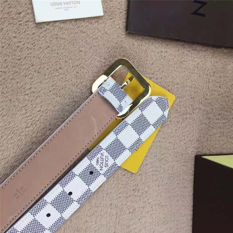 LV 路易威登 專柜新品 經典白棋盤格 不銹鋼針扣 女士皮帶