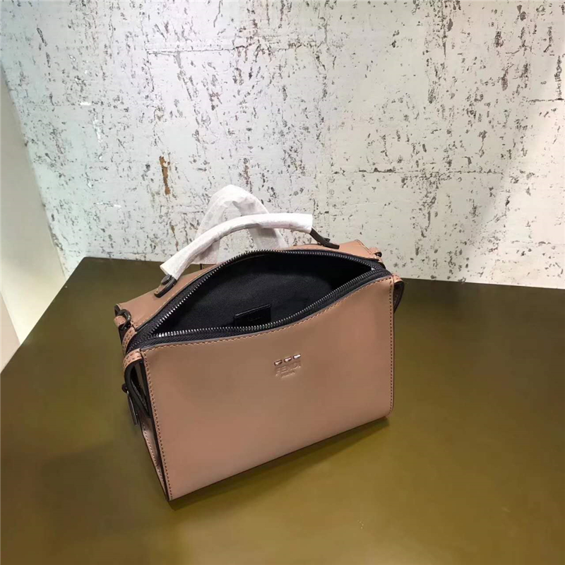 6238 FENDI 芬迪 長方形 小牛皮 男士 手提斜跨包 啡色
