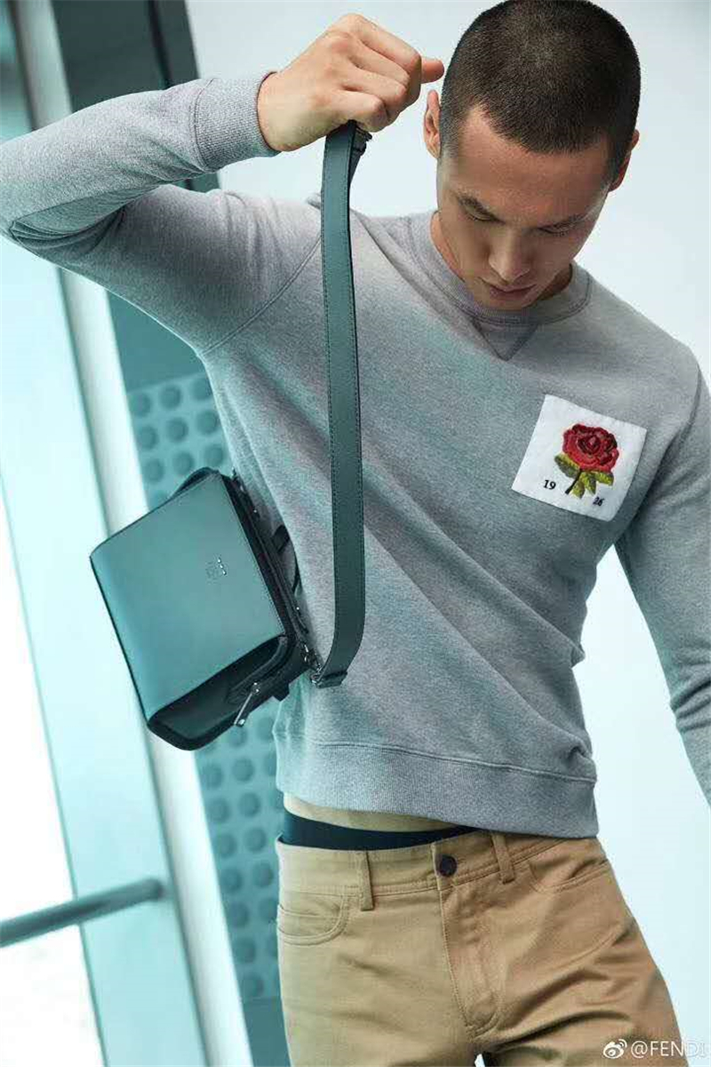 6238 FENDI 芬迪 長方形 小牛皮 男士 手提斜跨包 藍灰色