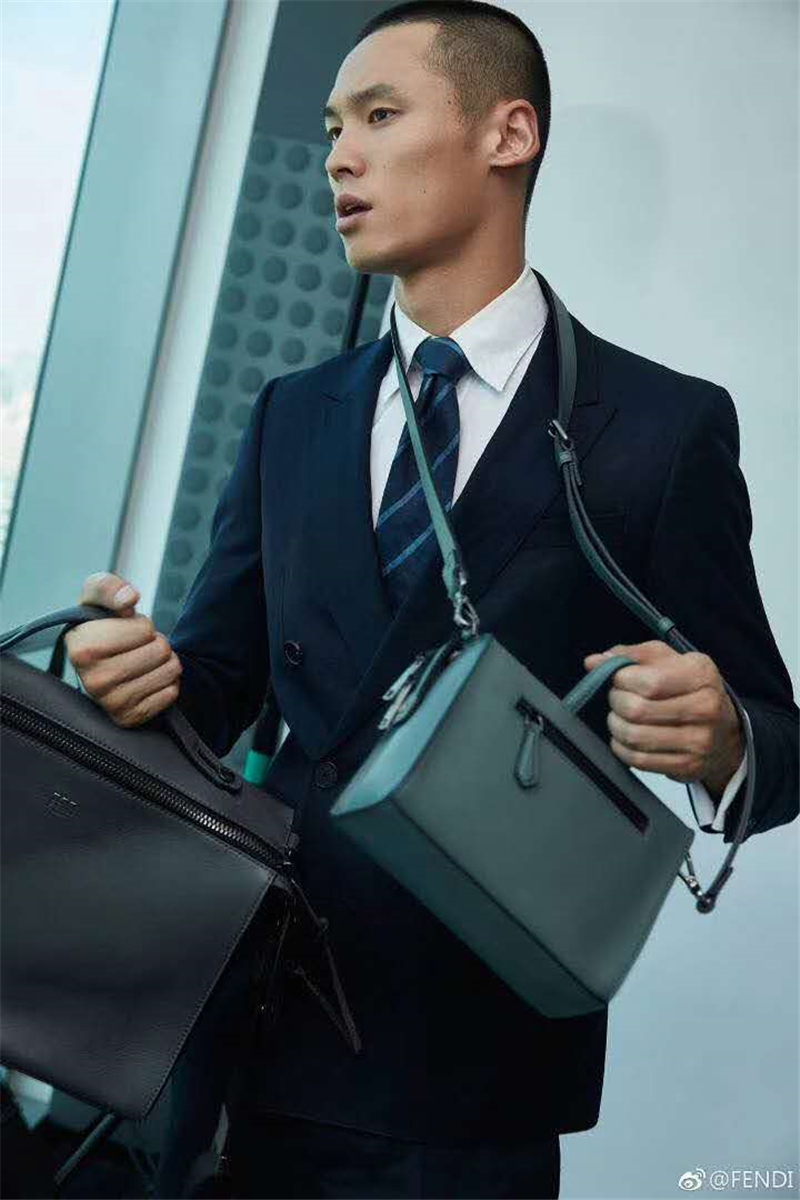 6238 FENDI 芬迪 長方形 小牛皮 男士 手提斜跨包 藍灰色