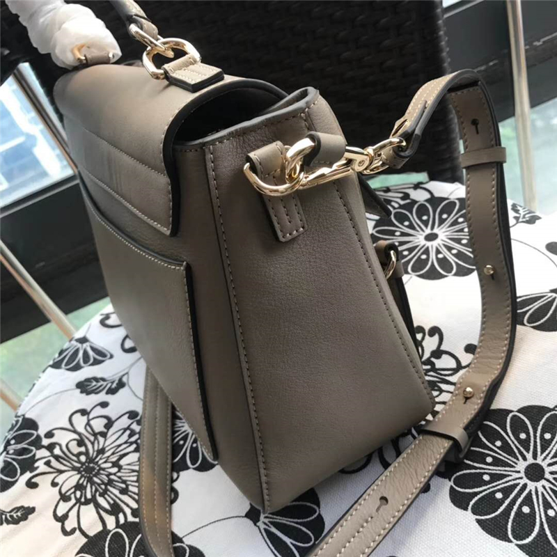 Chloé 珂洛伊 Faye Day 定制肩帶 小號 圓環鏈條 單肩斜挎包 淺灰色