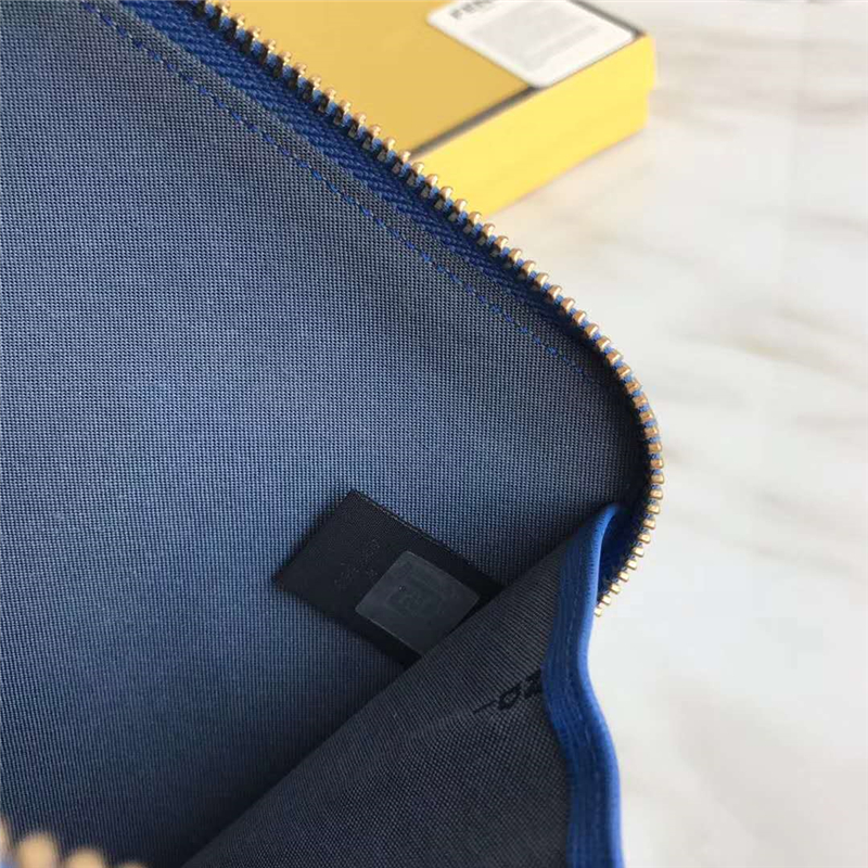 FENDI 0363克公仔 芬迪手拿包 老佛爺造型 芬迪錢包 藍色