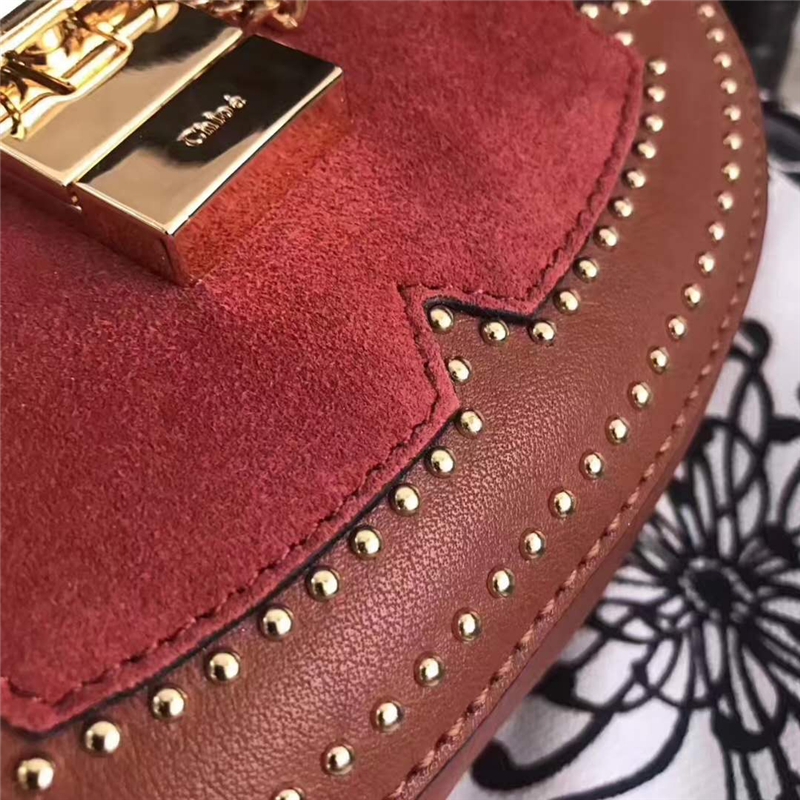 Chloe 蔻依 新款 小牛皮 磨砂拼小釘 小豬包 鏈條斜跨包 磚紅色