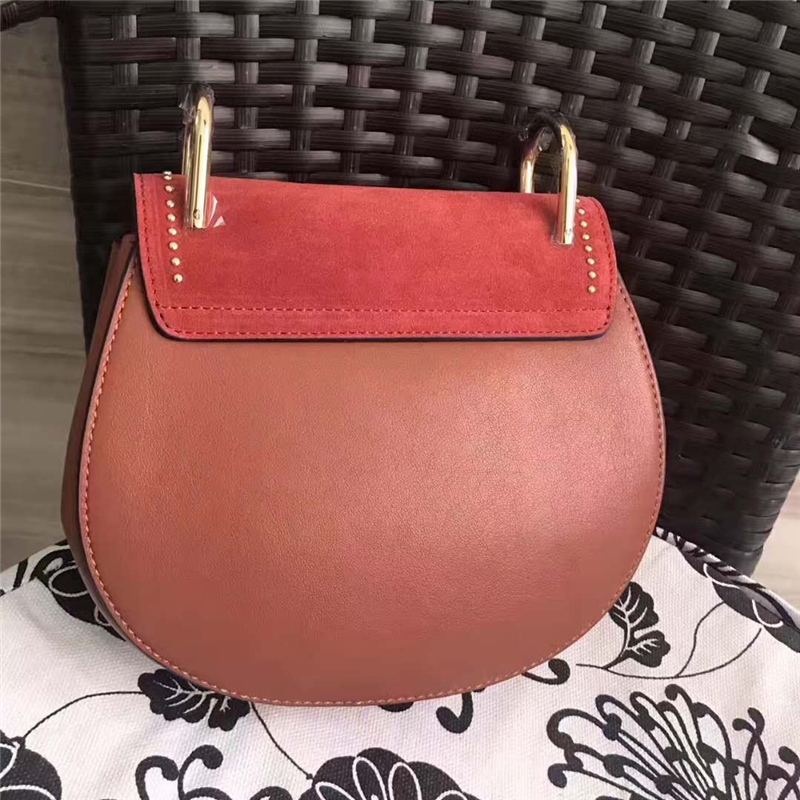 Chloe 蔻依 新款 小牛皮 磨砂拼小釘 小豬包 鏈條斜跨包 磚紅色