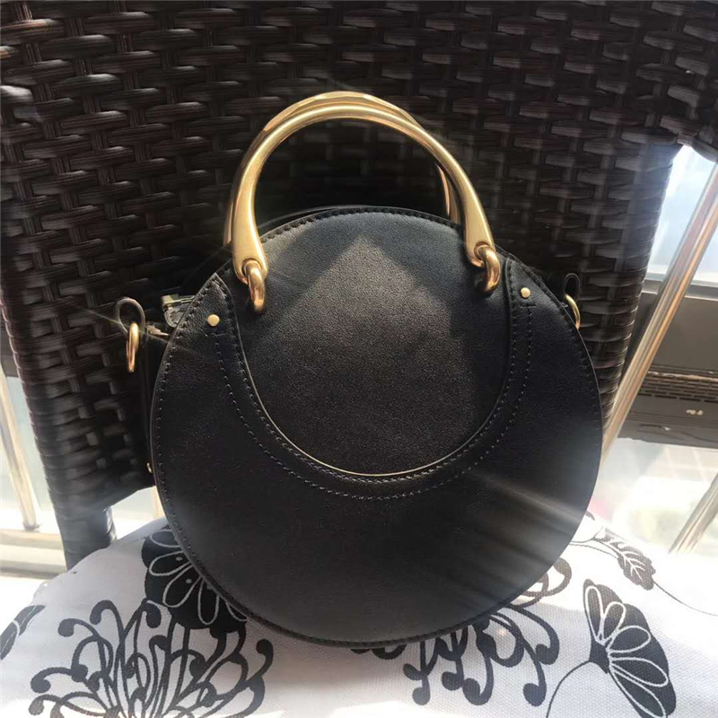 Chloe 蔻依 17秋冬 Pixie手環包 磨砂拼皮 圓形手提包 黑色