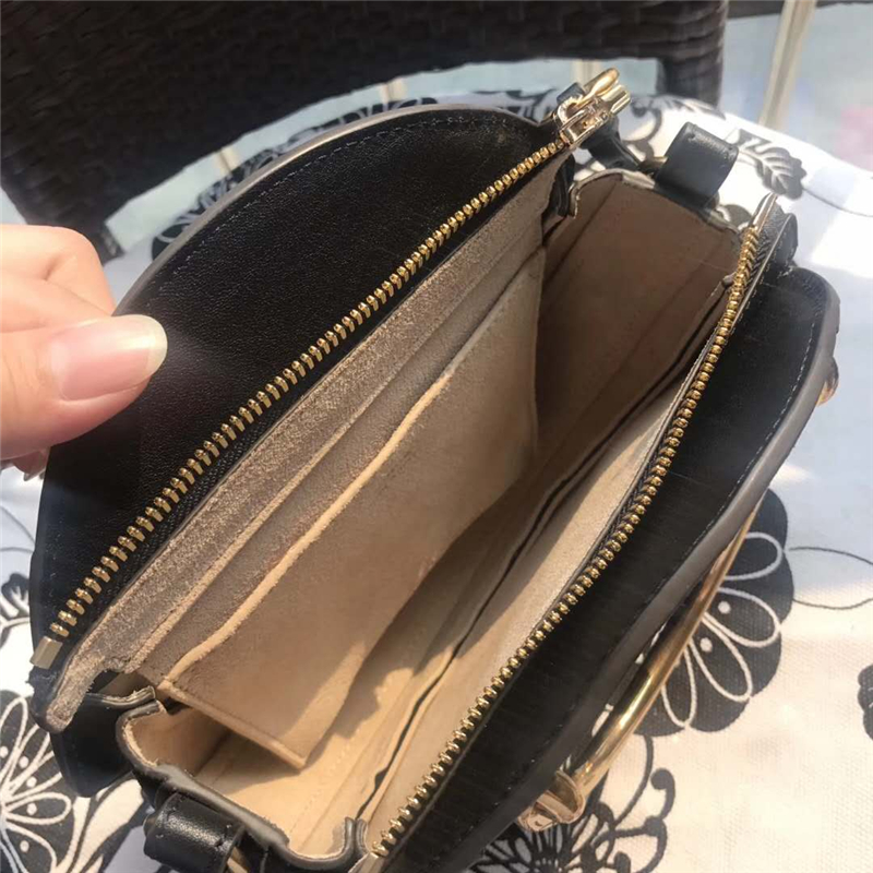 Chloe 蔻依 17秋冬 Pixie手環包 磨砂拼皮 圓形手提包 黑色