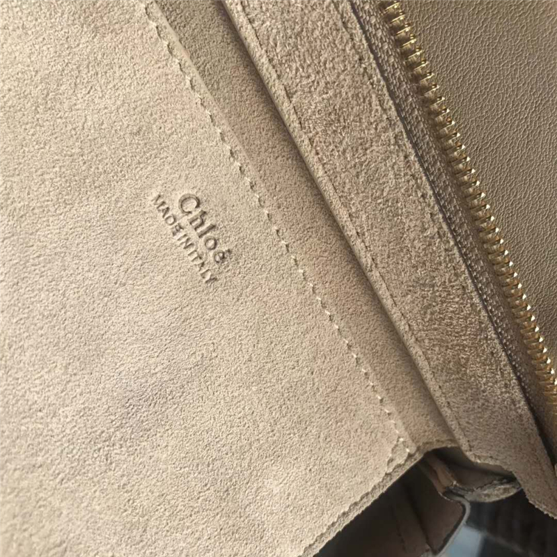 Chloe 蔻依 17秋冬 Pixie手環包 磨砂拼皮 圓形手提包 淺灰色