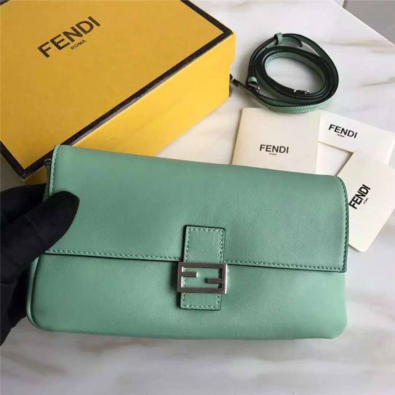 212 FENDI 芬迪 時裝秀MICRO BAGUETTE 翻蓋雙F 鏈條 手提斜挎包 薄荷綠
