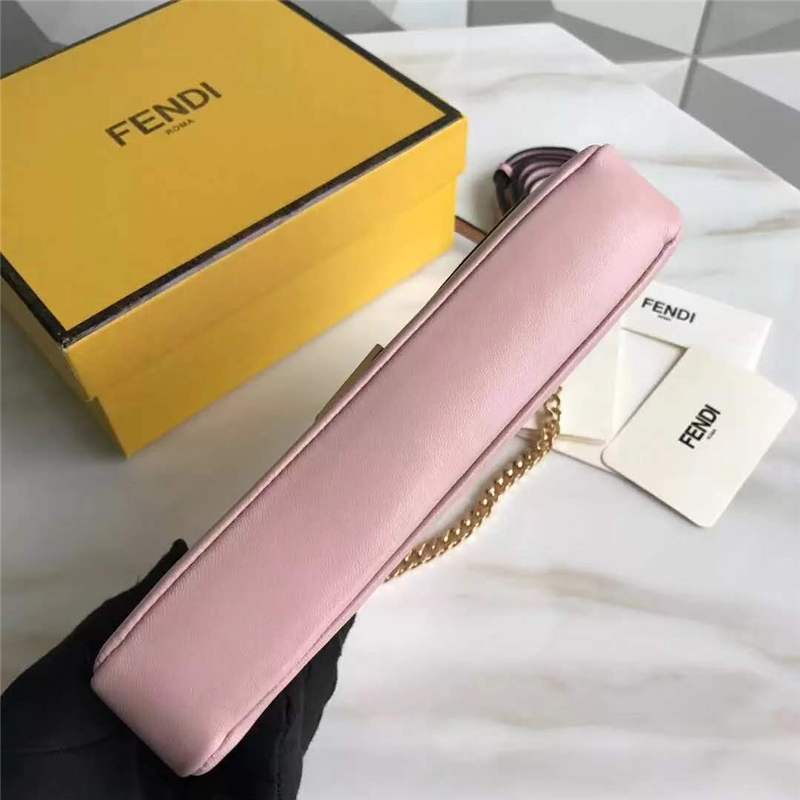 212 FENDI 芬迪 時裝秀MICRO BAGUETTE 翻蓋雙F 鏈條 手提斜挎包 粉色