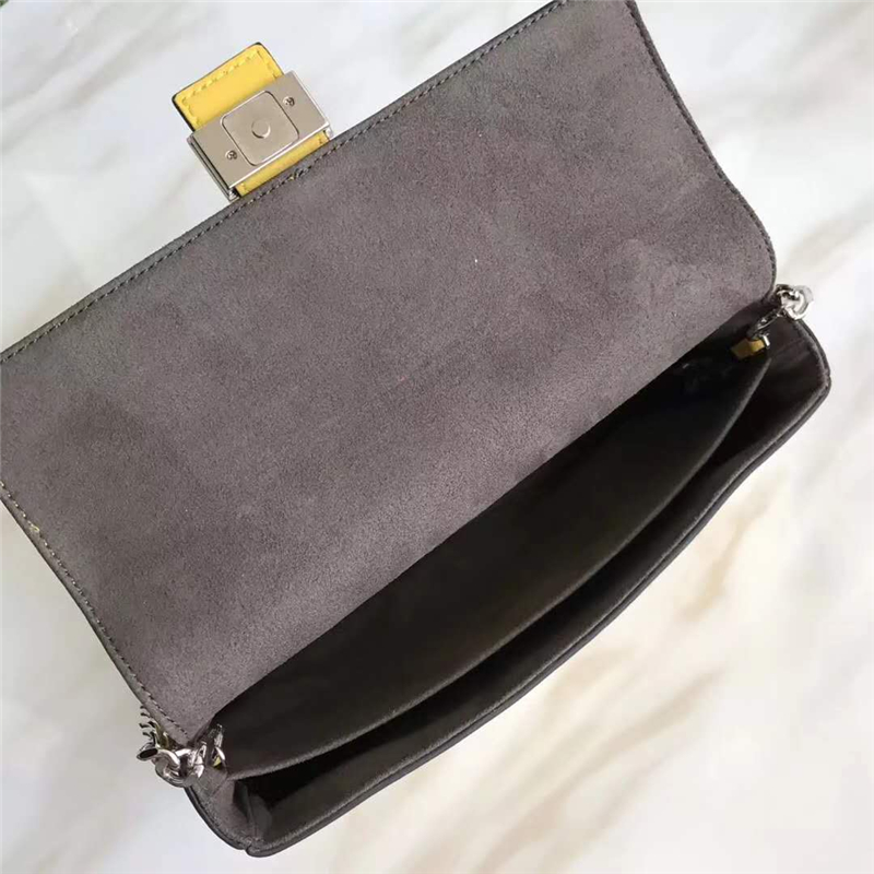 212 FENDI 芬迪 時(shí)裝秀MICRO BAGUETTE 翻蓋雙F 鏈條 手提斜挎包 黃色