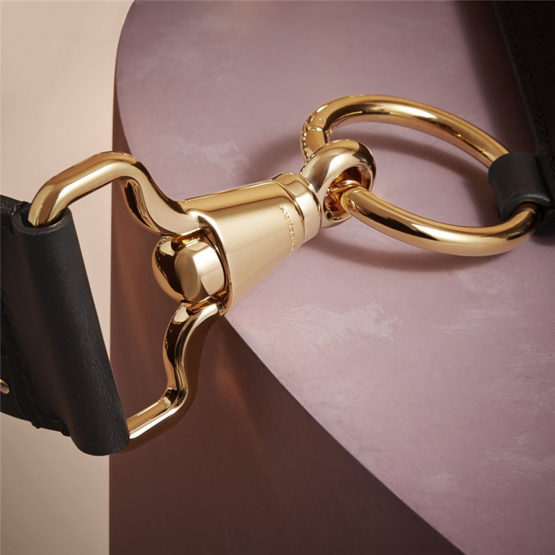 40457131 巴寶莉 The Bridle 皮革拼印花小牛毛 馬勒包 黑色