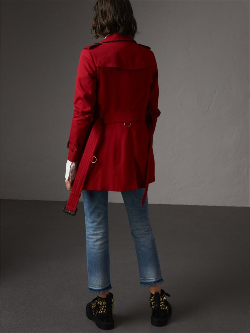 40133091 Burberry 巴寶莉 切爾西版型 女士短款 Trench 風衣 繽紛紅色