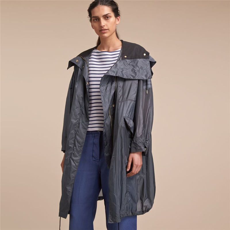 40498721 Burberry巴寶莉 輕便連帽 寬松 女士長款 風雪大衣 空軍藍