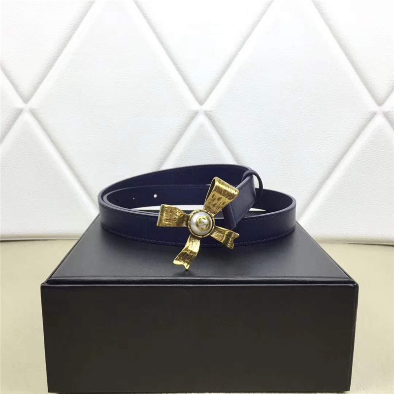 2008114899 Gucci 2017年新款 牛皮 金屬蝴蝶結飾釘 雙G帶扣 女式皮帶 藍色