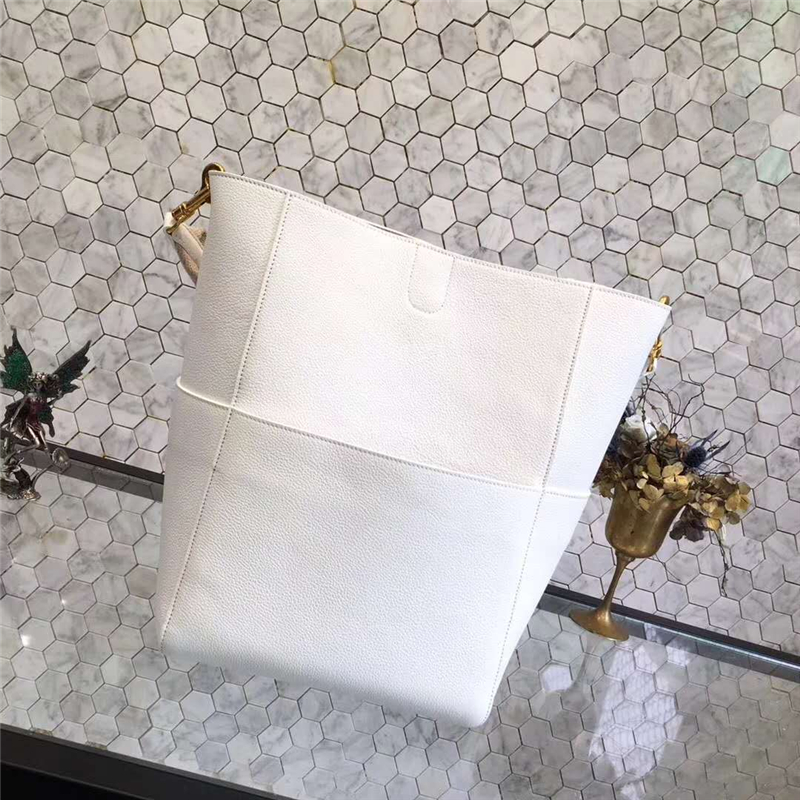 Celine 賽琳 Seau Sangle 小牛皮 寬肩帶 Sangle水桶包 白色