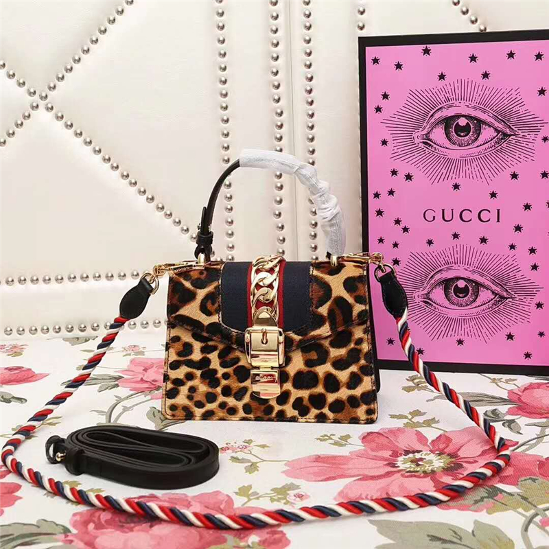 470270 GUCCI Sylvie新款 豹紋金鏈扣 編織繩肩帶 手提肩包 啡色