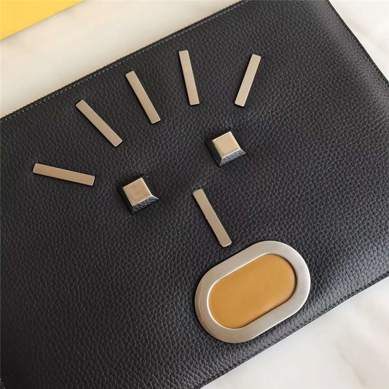 0078 FENDI包包 芬迪手拿包 荔枝紋羅馬纖薄手拿包 黑色