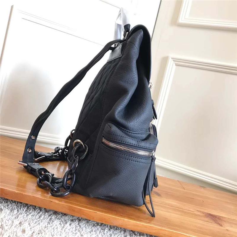 巴寶莉 The Rucksack 功能性 全皮 軍旅背包 黑色