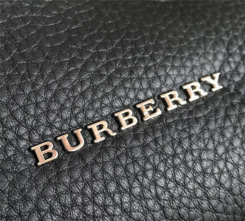 巴寶莉 The Rucksack 功能性 全皮 軍旅背包 黑色