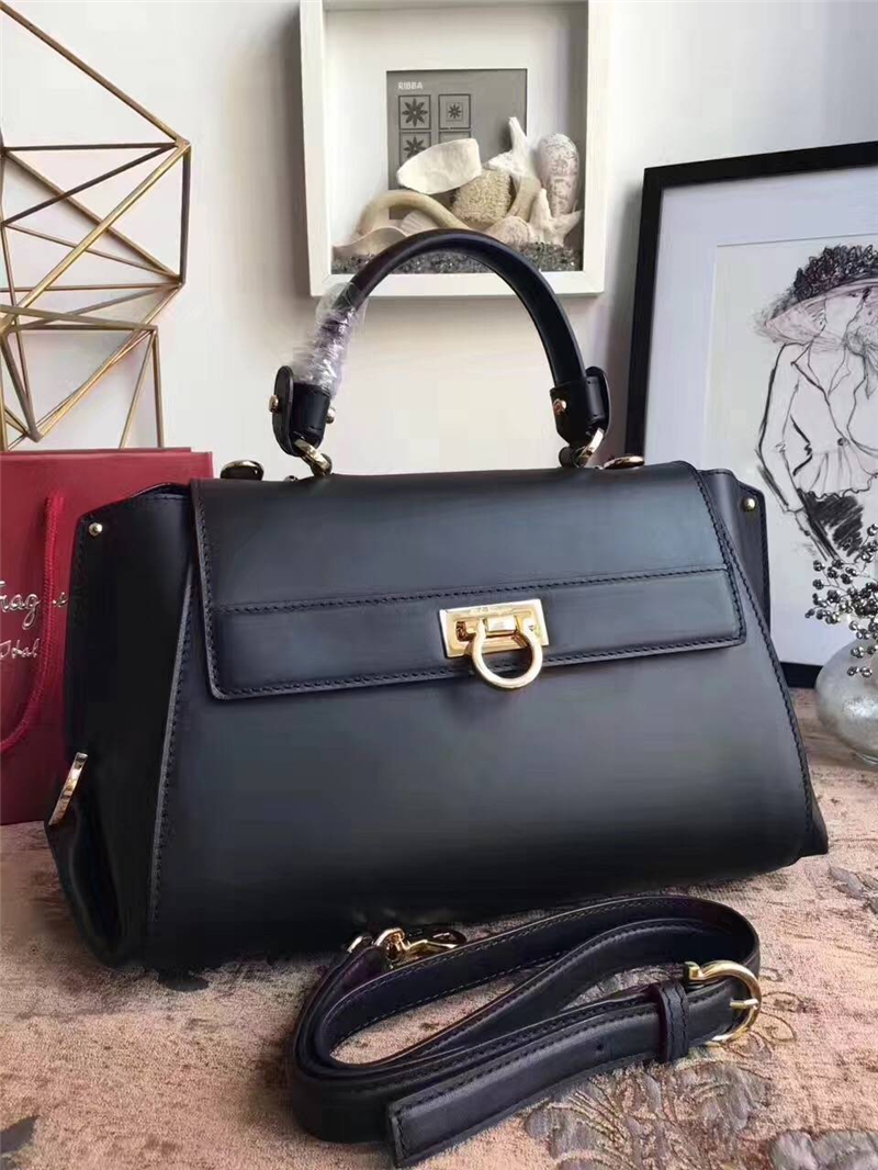 21F606 Ferragamo 菲拉格慕 大號(hào)Sofia包 金色鎖扣 手提肩包 黑色