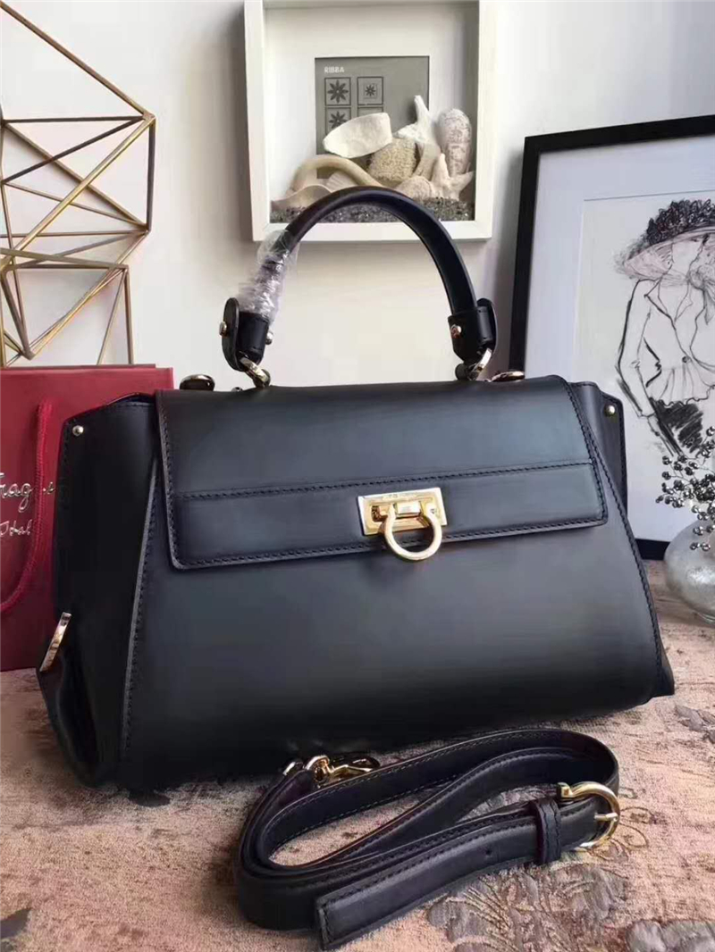 21F606 Ferragamo 菲拉格慕 大號(hào)Sofia包 金色鎖扣 手提肩包 黑色