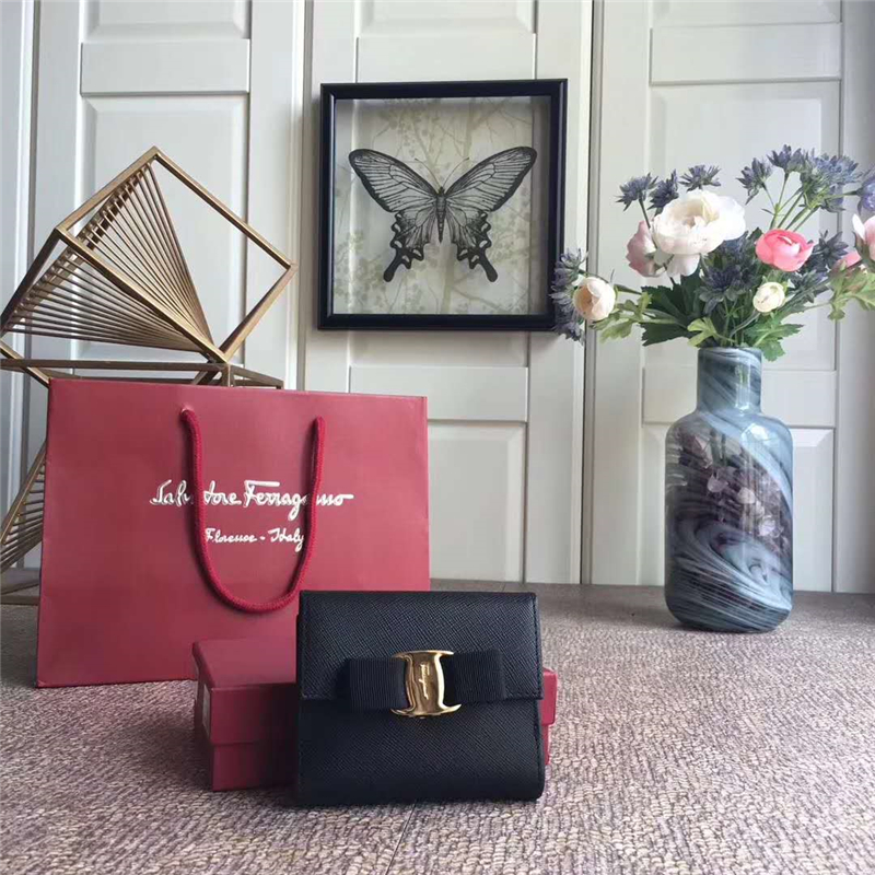 KB-22A926 Ferragamo 菲拉格慕 小號錢包 Vara蝴蝶結搭扣