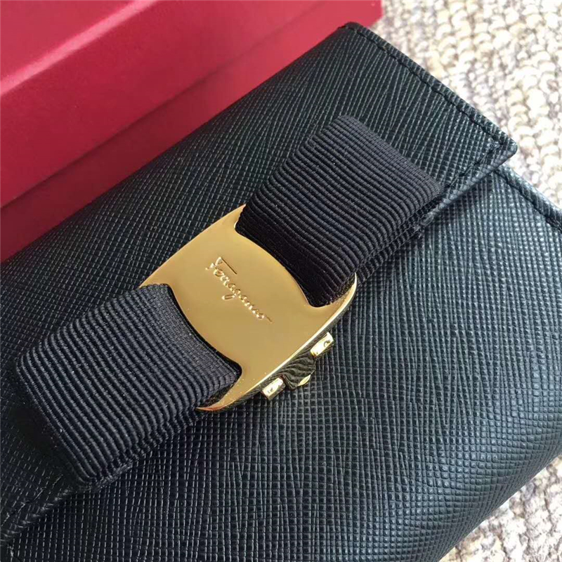 KB-22A926 Ferragamo 菲拉格慕 小號錢包 Vara蝴蝶結搭扣