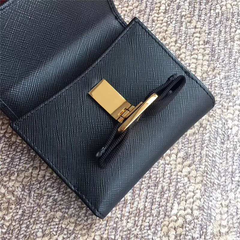 KB-22A926 Ferragamo 菲拉格慕 小號錢包 Vara蝴蝶結搭扣