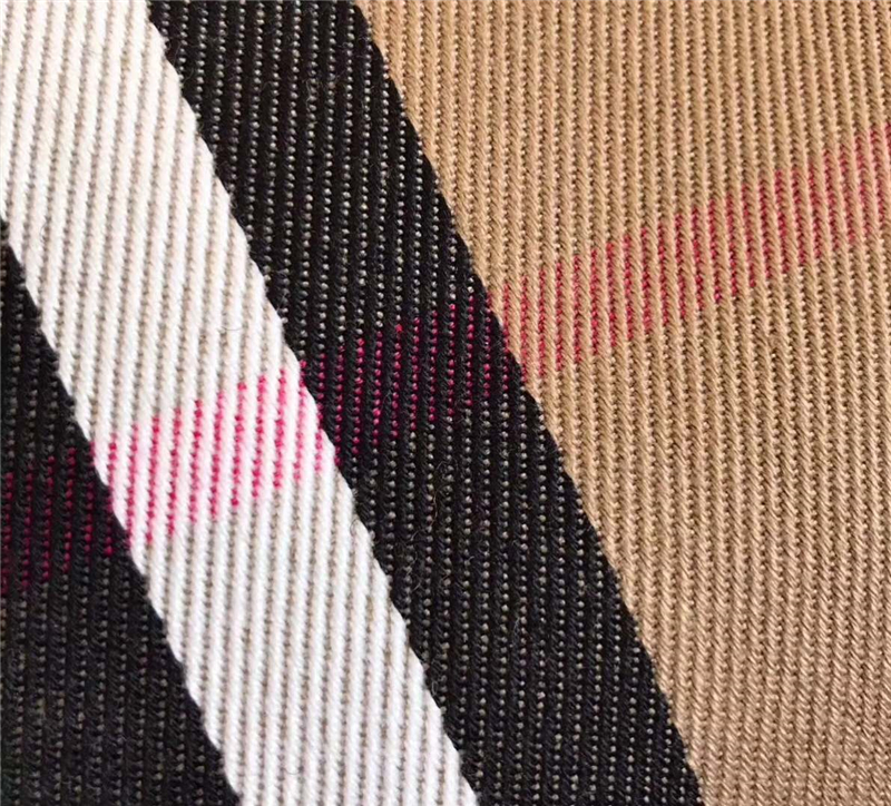 39753761 巴寶莉 House 格紋拼皮革 手拿包肩包 黑色