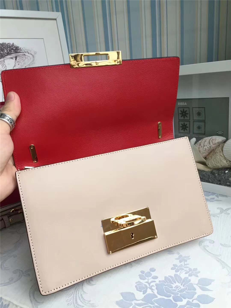 21E099 Ferragamo菲格拉慕 復(fù)古方包 中號(hào) 手提單肩包 淺卡其