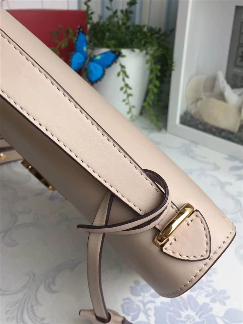 21E099 Ferragamo菲格拉慕 復(fù)古方包 中號(hào) 手提單肩包 淺卡其