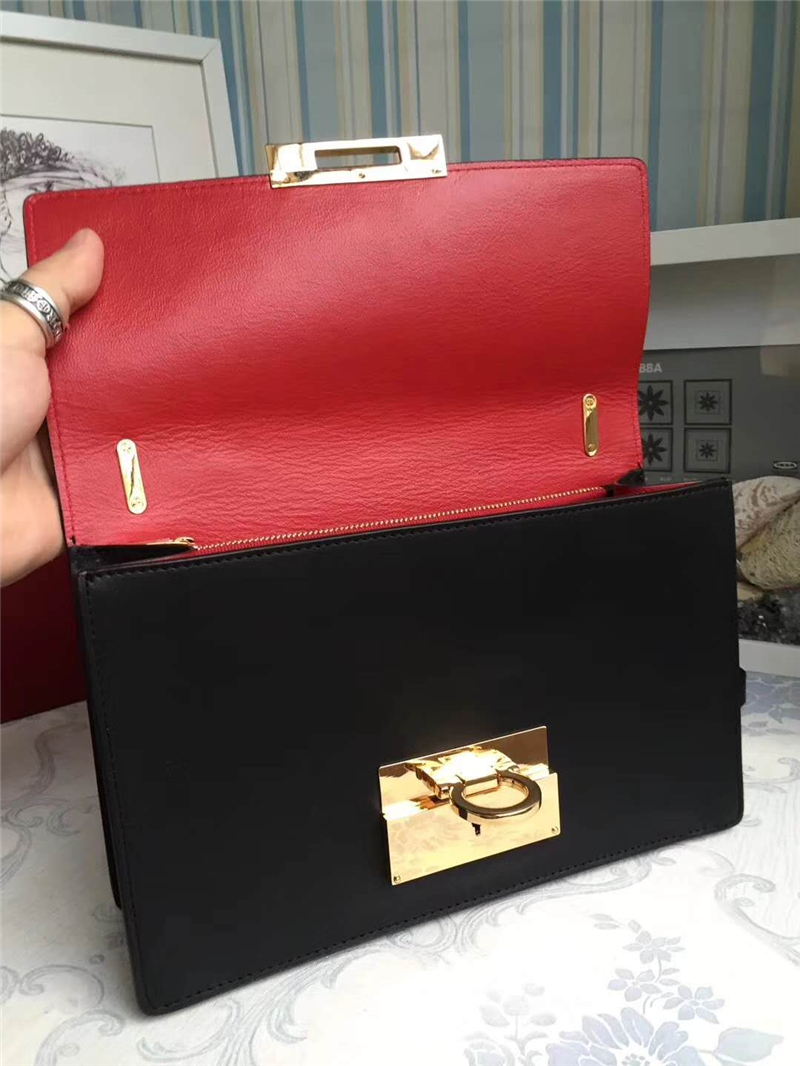 21E099 Ferragamo菲格拉慕 復古方包 中號 手提單肩包 黑色