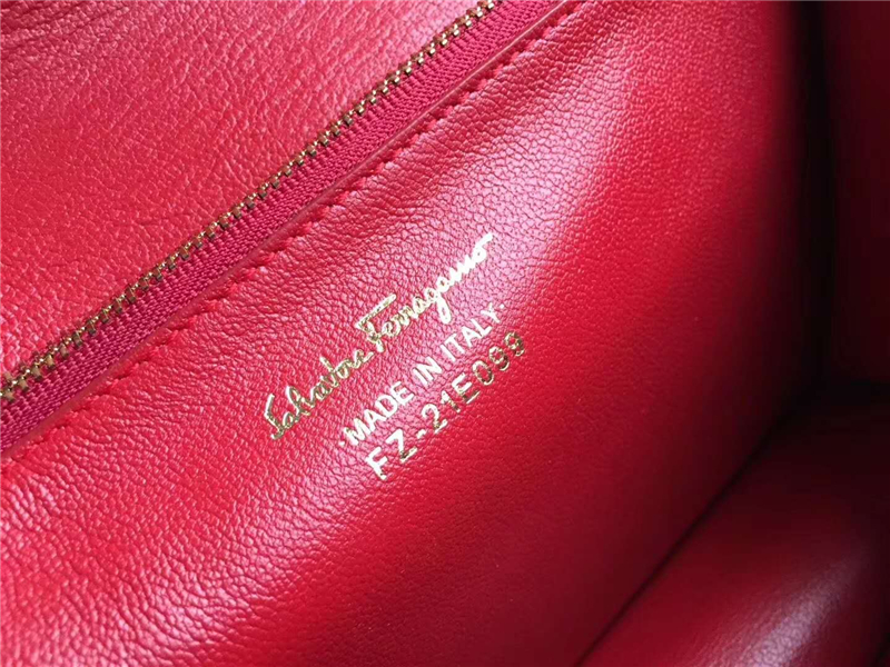 21E099 Ferragamo菲格拉慕 復古方包 中號 手提單肩包 黑色