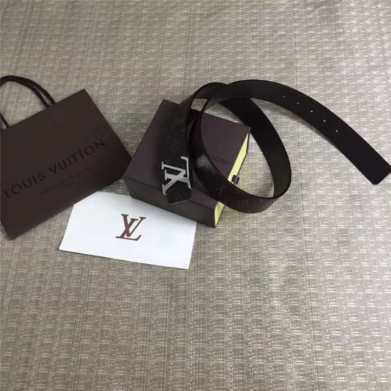 M9043U LV Initiales 雙面腰帶 LV皮帶 LV男士腰帶 啡色銀扣