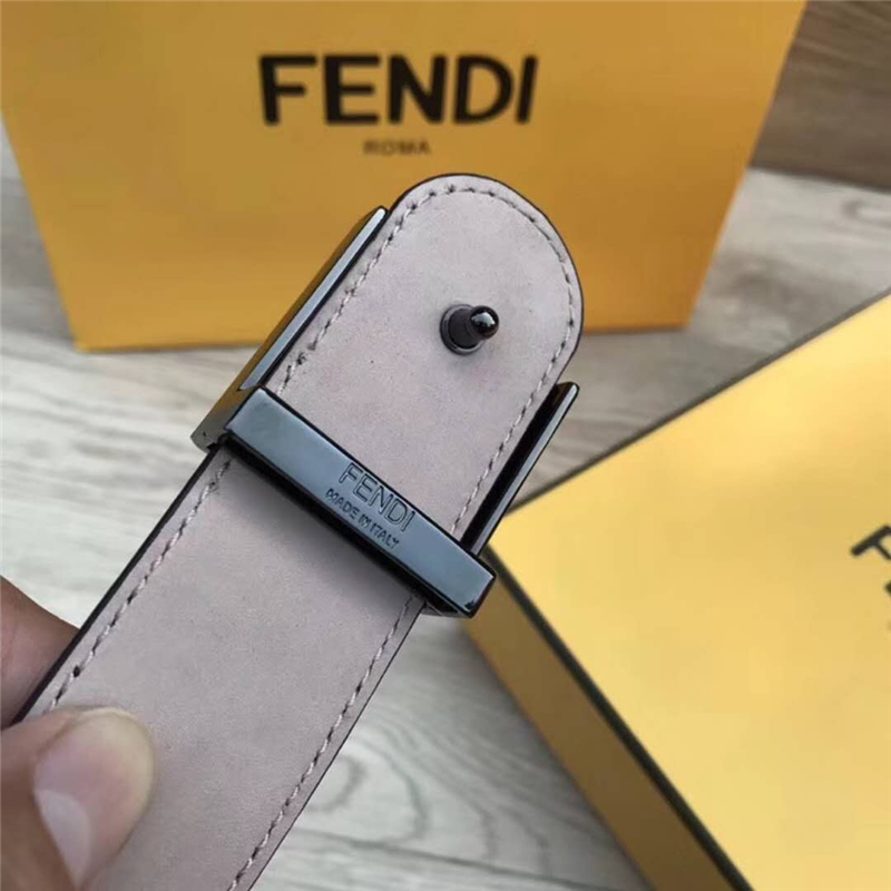 Fendi芬迪 小牛皮 雙F標志 光滑皮 男士腰帶 啞光黑扣