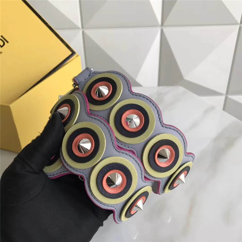 813 Fendi芬迪 超美包帶 圓形椎體鉚釘 炫彩長肩帶 淺紫色