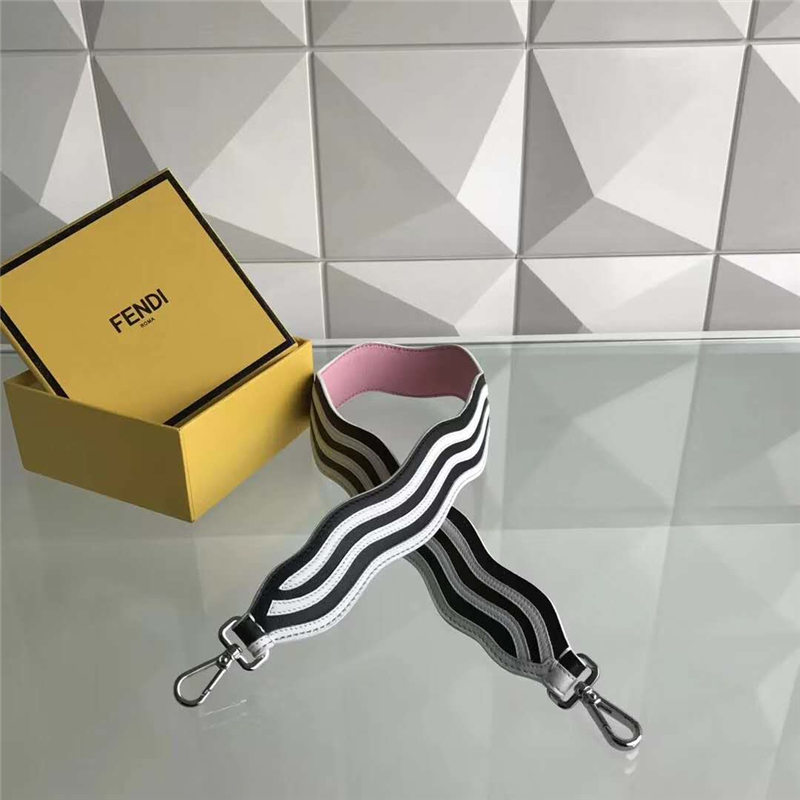 812 Fendi芬迪 超美包帶 拼色波浪條紋 炫彩長(zhǎng)肩帶 黑配白