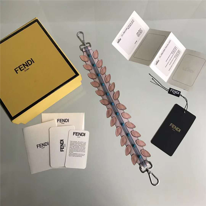 823 Fendi芬迪 葉片裝飾 藍色錐形鉚釘 炫彩短肩帶 藕粉