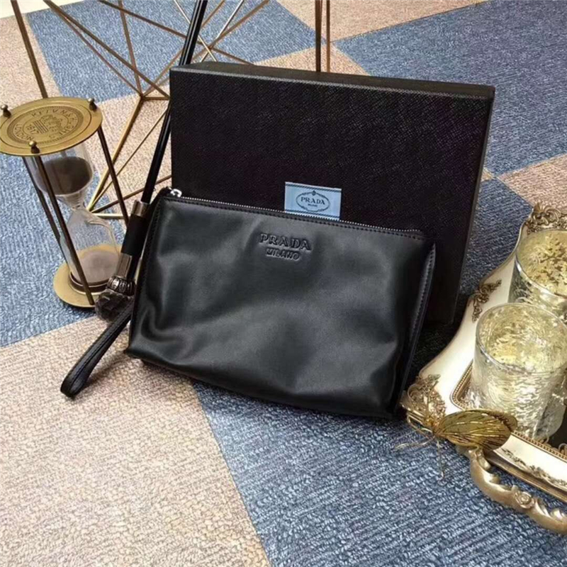 VR0667 Prada普拉達 軟牛皮 休閑男士 手拿包 黑色