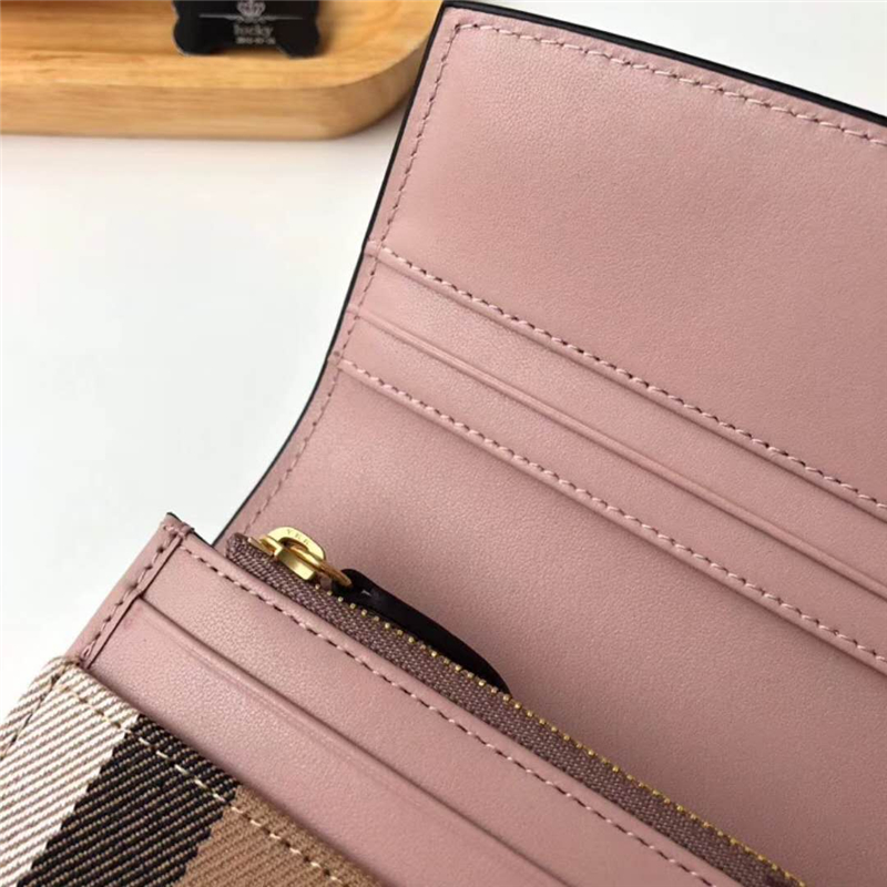39968601 Burberry巴寶莉 Banner手袋系列 House格紋 拼皮長款錢夾 裸粉