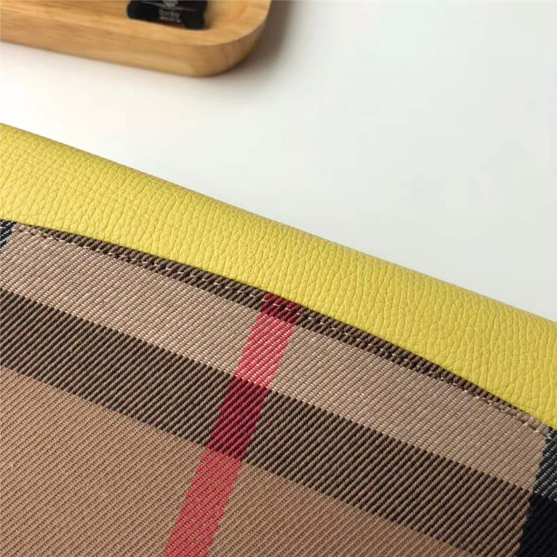 39928851 Burberry巴寶莉 Banner手袋系列 House格紋 拼皮長款錢夾 檸檬黃