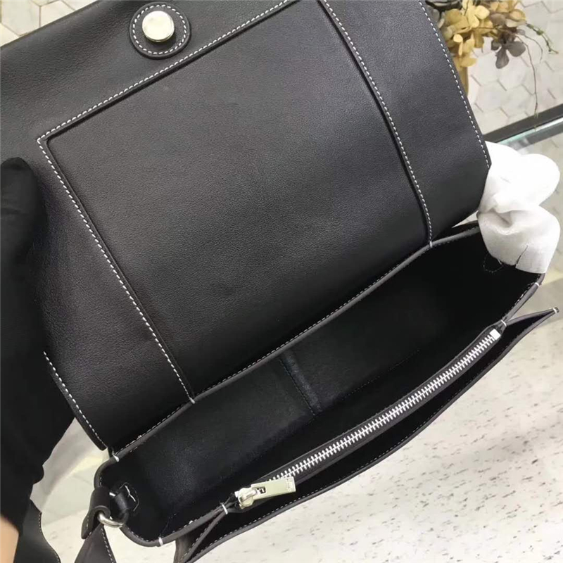 Celine 賽琳 Frame 新款 亮澤光滑小牛皮 拼色單肩包 黑配白