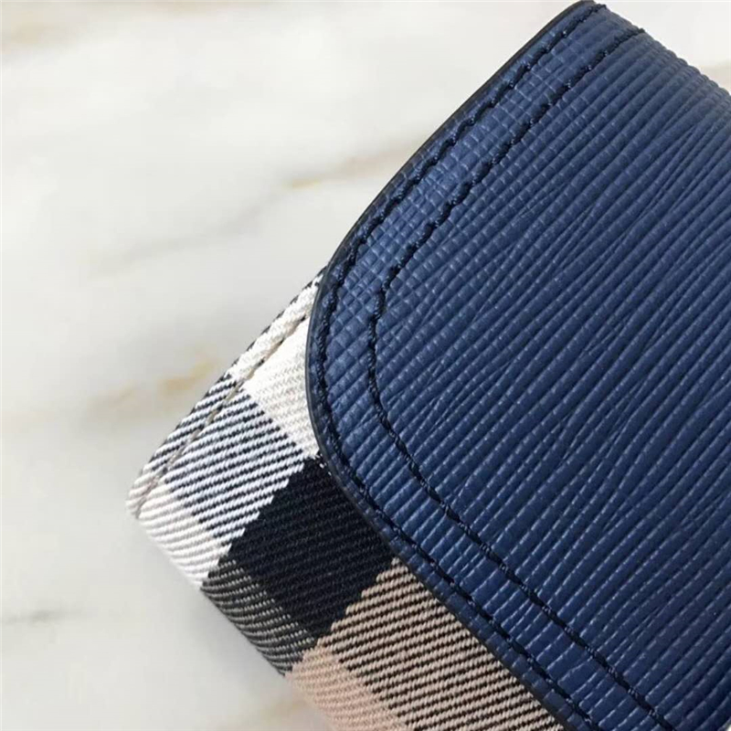 Burberry新款 巴寶莉錢包 皮革 長款錢夾 手掌紋小牛皮 藍色