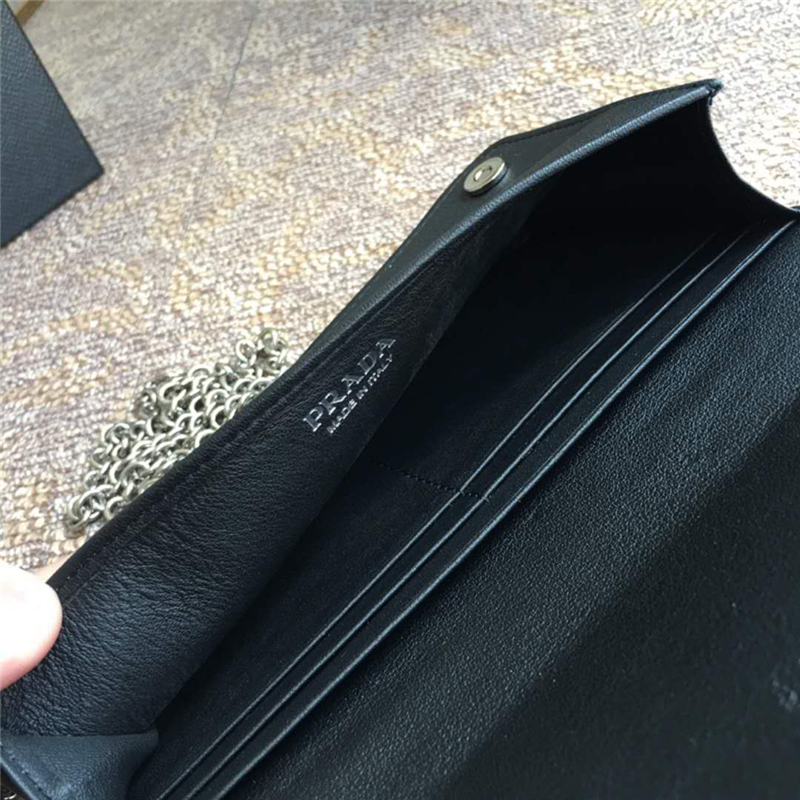 1ZH044 Prada普拉達 絎縫工藝 手工繡花 多功能肩包 鏈條包 黑色